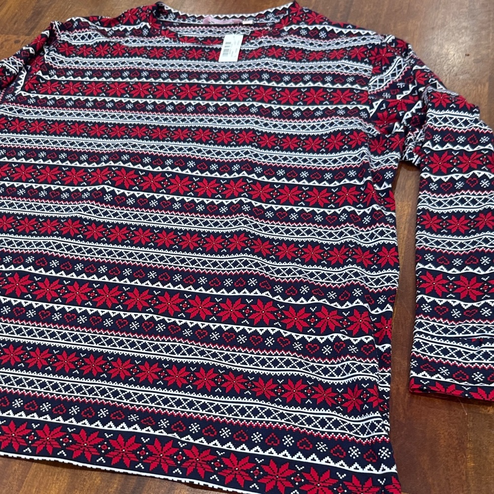 NWT la Vie en Rose Red and Navy Blue Patterned Long Sleeve - Super Soft - Picture 2 of 6